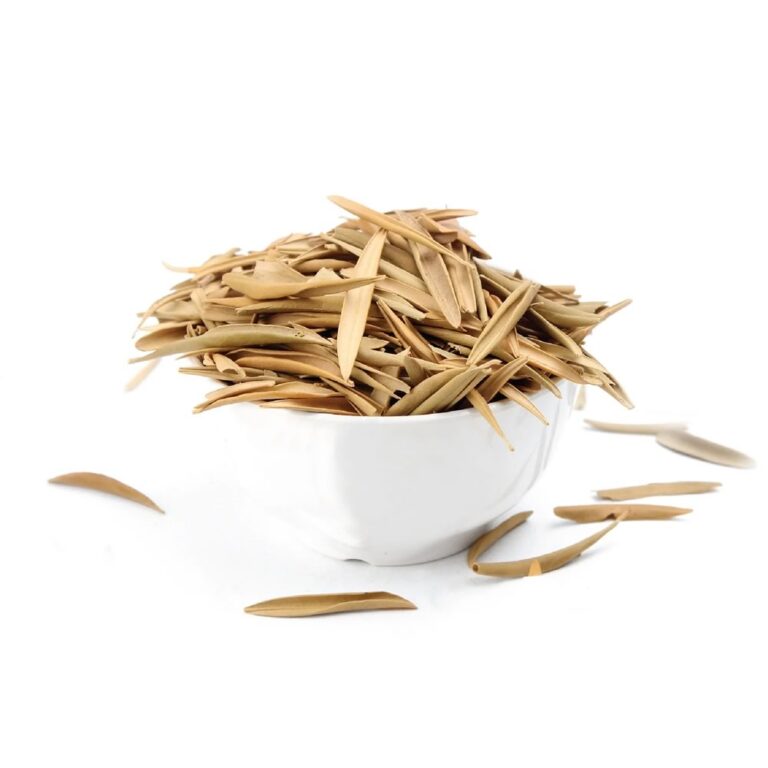 Dried olive leaves